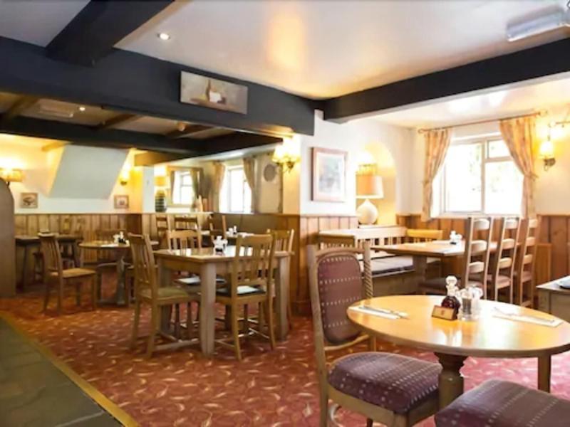 مبيت وإفطار سويندون The White Hart, Wroughton المظهر الخارجي الصورة