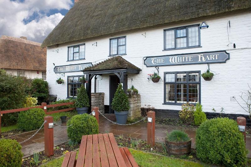 مبيت وإفطار سويندون The White Hart, Wroughton المظهر الخارجي الصورة